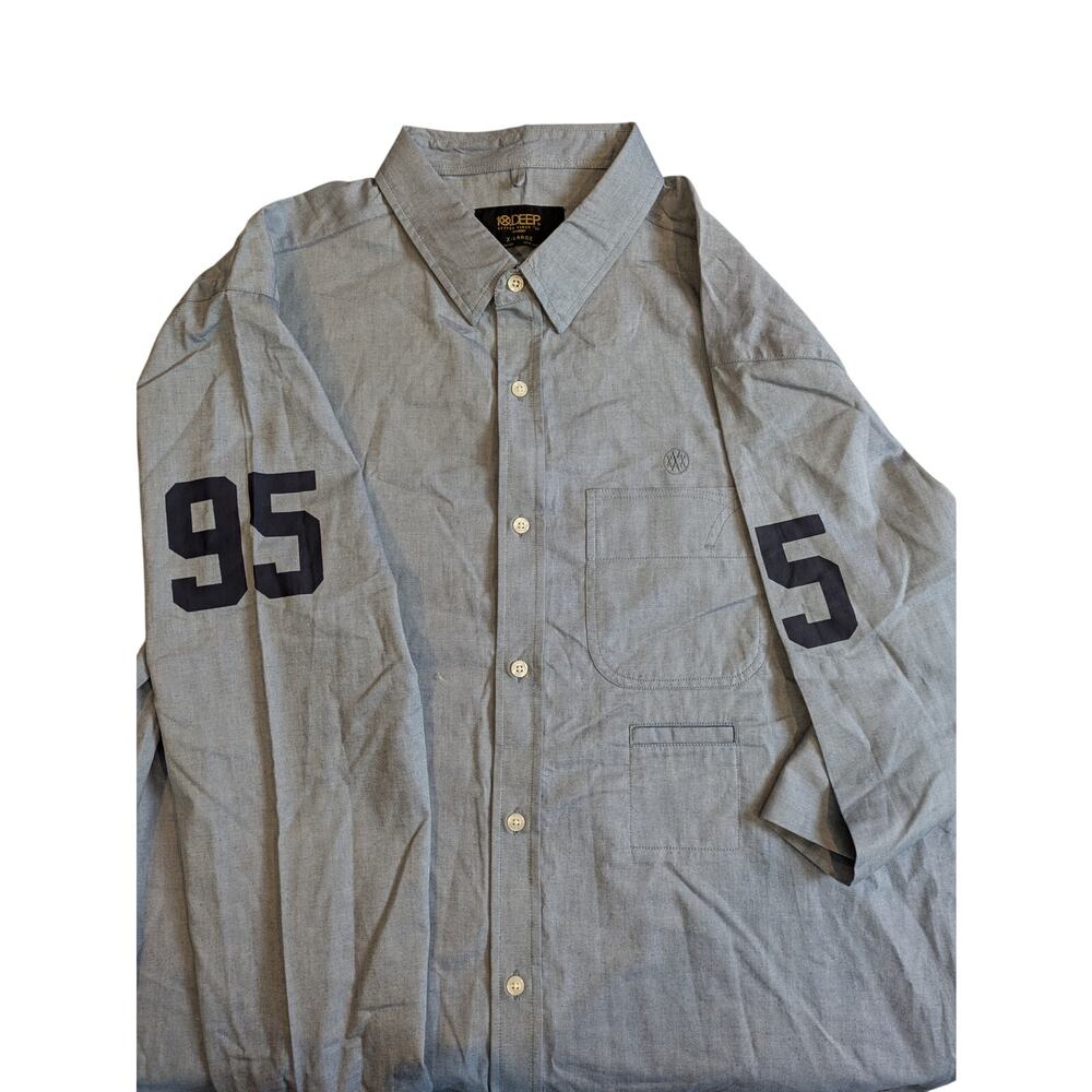 10.Deep long-sleeve chambray shirt